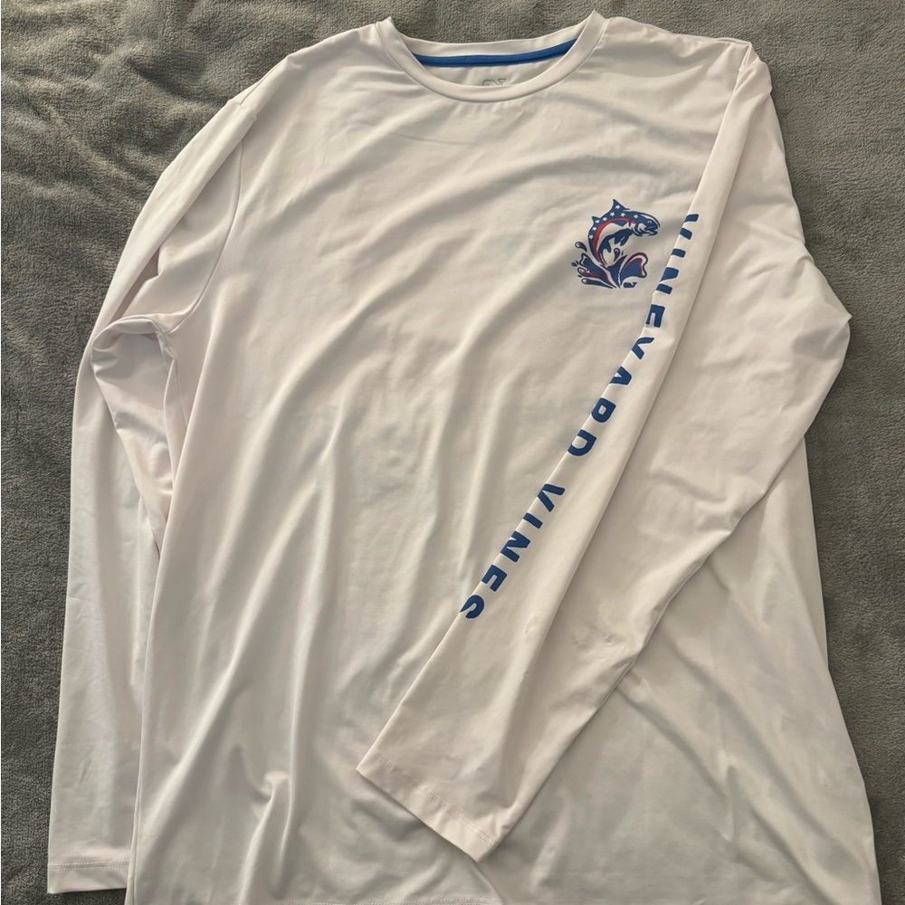 Men’s Vineyard Vines long sleeve tee